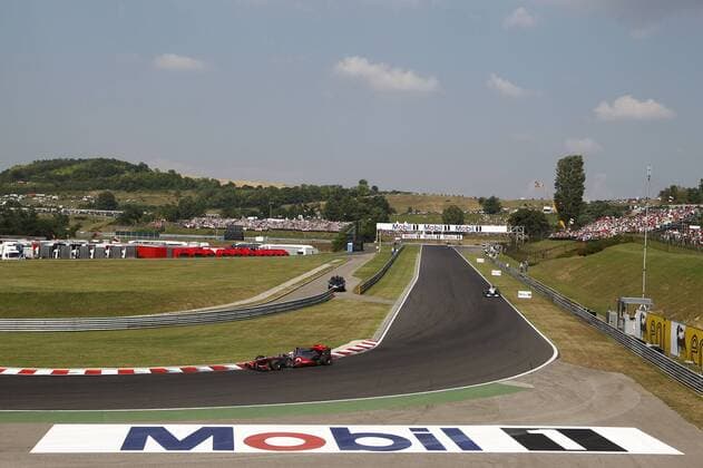 Motorsports Formula 1: World Championship 2010, GP of Hungary, 01 Jenson Button (GBR, Vodafone McLaren Mercedes), xHOCHxZWEIx