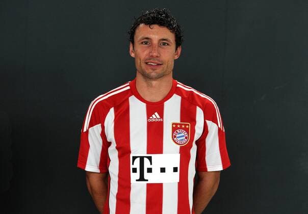 FUSSBALL 1. BUNDESLIGA SAISON 2010 2011 02.08.2010 Fototermin beim FC Bayern München: Mark van Bommel (FCB) 