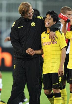 04.08.2010, Fussball, Saison 2010-2011, Testspiel, BORUSSIA DORTMUND BVB - MANCHESTER CITY 3-1 Trainer Juergen Klopp (Borussia Dortmund), links, mit Shinji Kagawa (Borussia Dortmund)