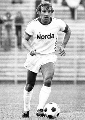 Horst Dieter Höttges (Bremen) Fußball 1. BL Herren Saison 1977 1977, SV Werder Einzelbild