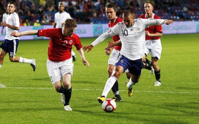 Norway (red) - France (white) 2-1: Tom Högli, Norge and Karim Benzema , France 