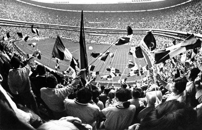 Ausverkauftes Estadio Azteca in Mexico City während des WM Finals 1970 Fußball Länderspiel Herren WM 1974, Nationalteam, Finale, Stadion, Fußballstadion, innen, Innenansicht, Totale Azteken Stadion, Aztekenstadion Mexiko City
