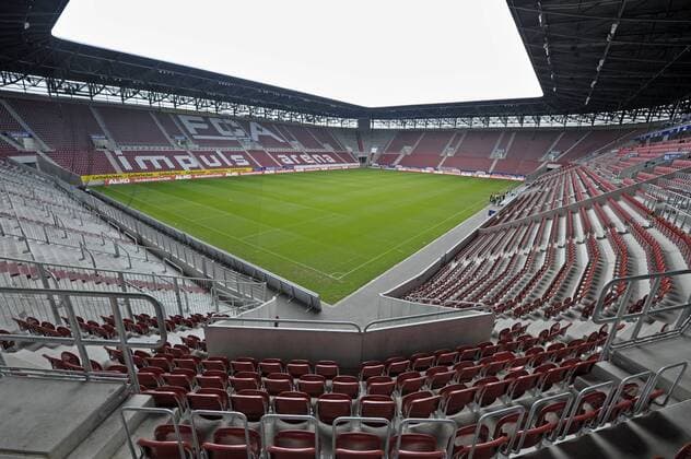 Fußball, Stadiongeschichte FC Augsburg Impuls-Arena des FC Augsburg, Stadionübersicht. Innenansicht. o0 Zuschauerperspektive o0 Totale