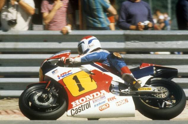 Freddie Spencer (USA Honda) auf seiner Maschine Motorsport WM Herren Motorrad 1984, 500er Einzelbild Aufnahmedatum geschätzt