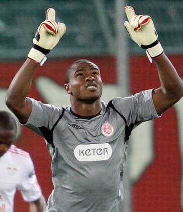 FUSSBALL - CL Play-Off, RBS vs Tel Aviv - SALZBURG,AUSTRIA,18.AUG.10 - FUSSBALL - UEFA Champions League, Play-Off, Red Bull Salzburg vs Hapoel Tel Aviv FC. Bild zeigt den Jubel von Vincent Enyeama (Tel Aviv).  o0 Freude