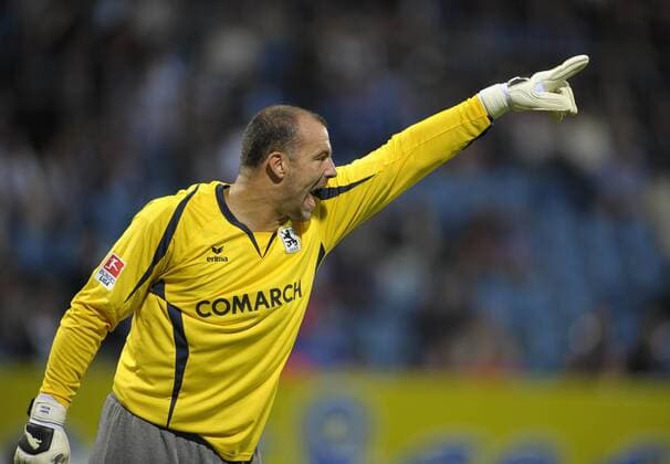 23.08.2010, Fussball 2.Bundesliga 2010 2011, 1.Spieltag, VfL Bochum - TSV 1860 München, im Rewirpower-Stadion Bochum, Torwart Gabor Kiraly (1860) schreit. o0 Wut