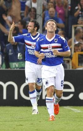 Giampaolo Pazzini (L) and Antonio Cassano celebrate 1-0 leading goal scored for Sampdoria - Sampdoria Genoa (blue) vs SV Werder Bremen (white) Champions League 2010 2011 Play-offs 2nd leg Stadio Luigi Ferraris di Marassi, Genua, 24 08 2010 --- giorgioxperottino o0 Jubel Freude