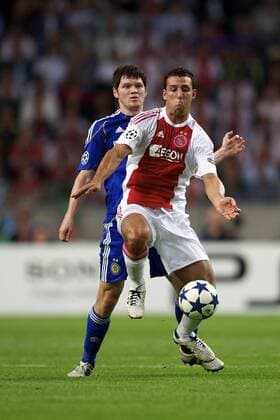 Mounir El Hamdaoui (r),Taras Mikhalik (L) - AFC Ajax Amsterdam (white) vs. Dinamo Kiev (blue) - Kiev Play-offs Champions League 2010 2011 xVIxwjxdijkdrentxIVx 164111