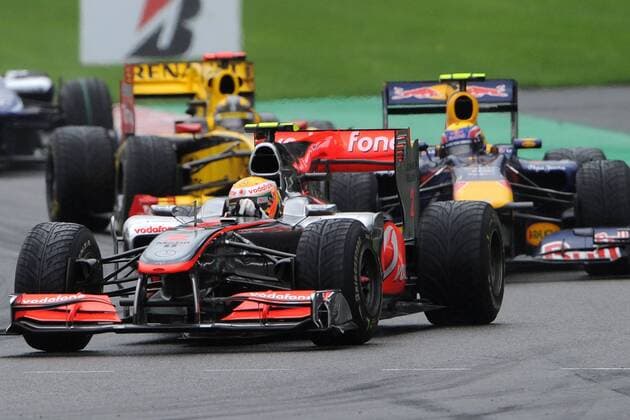Lewis Hamilton (England McLaren Mercedes) vor Mark Webber (Australien Red Bull) und Robert Kubica (Polen Renault) - PHOTONEWS - 