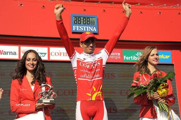 2010, Vuelta a Espana, Etappe 08 Villena - Xorret del Cati, Cofidis 2010, Etappensieger David Moncoutie, Xorret del Cati  o0 Freude Jubel Siegerehrung Hostess, Hostessen, Frau, girl