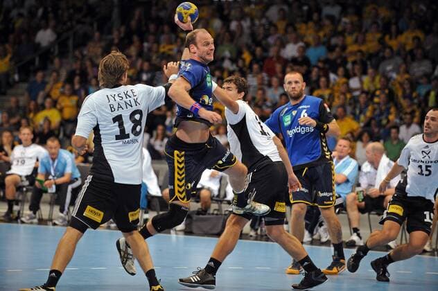Karlsruhe, Europahalle 4.9.2010 Handball; CL Wild Card Turnier, Bjerringbro Silkeborg - Rhein-Neckar Löwen 26-31 Olafur Stefansson, RNL (Mitte)