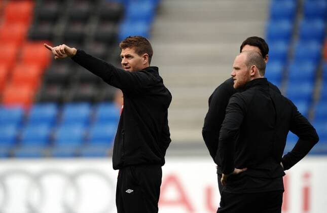 Football - England - England s Steven Gerrard (L) and Wayne Rooney during training at the St Jakobs Stadium, Basel 