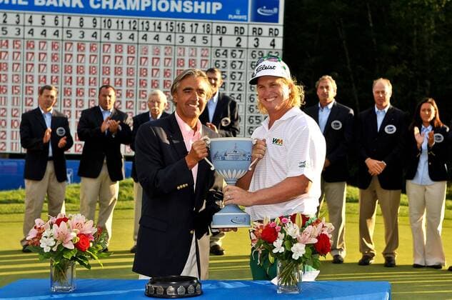Sep. 06, 2010 - Norton, Massachusetts, USA - CHARLEY HOFFMAN receives the trophy from Deutsche Bank USA CEO SETH WAUGH after winning the Deutsche Bank Championship with a final score of 22 under, tying a tournament record at the TPC Boston. - ZUMAq39 o0 Siegerehrung