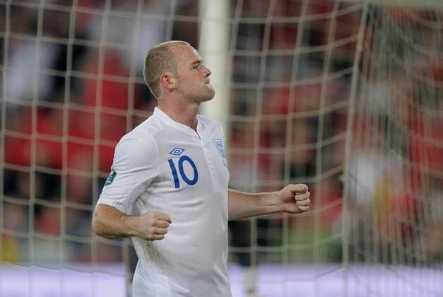 FUSSBALL INTERNATIONAL EM -Qualifikation Gruppe A 07.09.2010 Schweiz - England JUBEL; Torschuetze zum 0-1 Wayne ROONEY (England) 