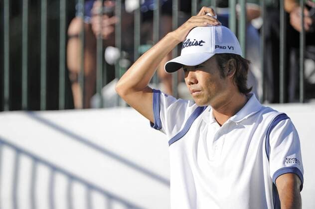 09 September 2010: Kevin Na (USA) from Las Vegas, Na. prior to hitting his drive off the 1st tee box during round 1, of the third leg of the FedEx Cup, at Cog Hill Golf & Country Club, Lemont, Il Icon4840909201034351 o0 Nachdenklichkeit EDITORIAL USE ONLY