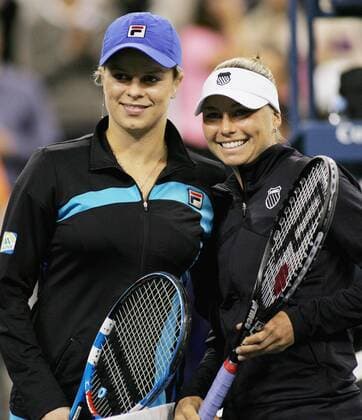 Kim Clijsters (L) of Belgium and Vera Zvonareva of Russia, seventh seed, pose together before the start of their womens finals match U.S. Open held at the National Tennis Center on September 11, 2010 in New York.  NYP20100911325