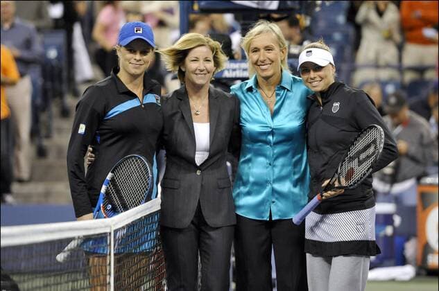 Tennis : US Open 2010 - Flushing Meadow - 11.09.2010 - Finale - V.li. Siegerin Kim Clijsters (BEL) - MARTINA NAVRATILOVA - CHRIS EVERT (USA) - VERA ZVONAREVA (RUS) --- xPhotoNewsx 