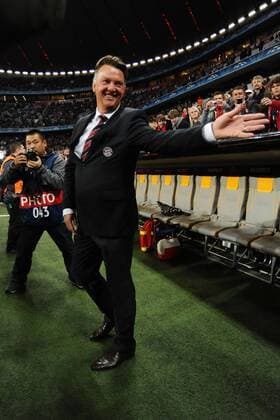 15.09.2010, München - UEFA Champions League 2010 2011 - FC Bayern München (rot) vs AS Rom (weiß) 2:0 --- Trainer Louis van Gaal (Bayern)  o0 Freude