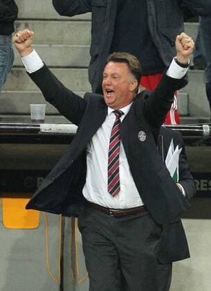 Trainer Cheftrainer Louis Van Gaal (FCB) jubelt beim 1-0 Tor FC BAYERN MUENCHEN - AS ROM ( - ) Fussball UEFA Champions League, Gruppenphase , Heimspiel, Muenchen, 15.09.2010 CL Saison 2010 2011 o0 Jubel, Freude,
