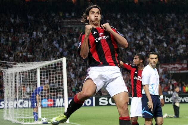 Celebration of ZLATAN IBRAHIMOVIC after scoring --- AC Milan (red stripes) vs AJ Auxerre (blue) 2:0 --- ALBERTOXCAMICI o0 Jubel Freude