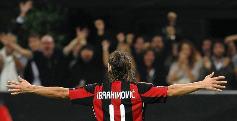Celebration of Zlatan IBRAHIMOVIC after scoring --- AC Milan (red stripes) vs AJ Auxerre (blue) 2:0 --- ANDREAXSTACCIOLI o0 Jubel Freude