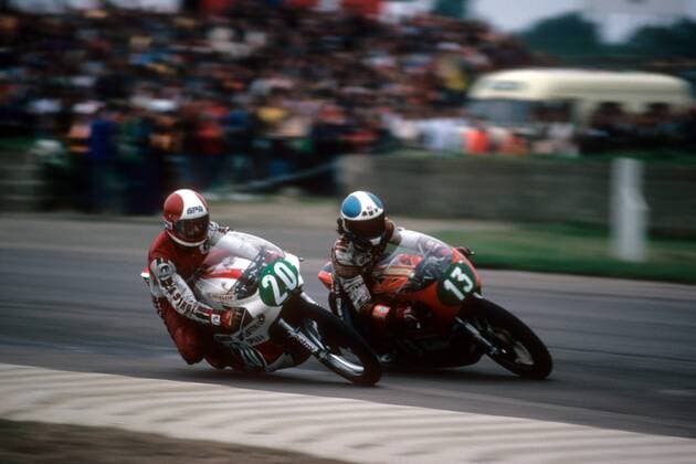 Kork Ballington (RSA Yamaha, li.) gegen Franco Uncini (Italien)  o0 Aktion 250er, 250ccm, 250-er, ccm