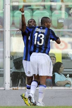 Palermo 19 09 2010 - Serie A US Palermo - Inter Mailand: Samuel Eto o (Inter Mailand, li.) -  o0 Jubel, Freude Etoo