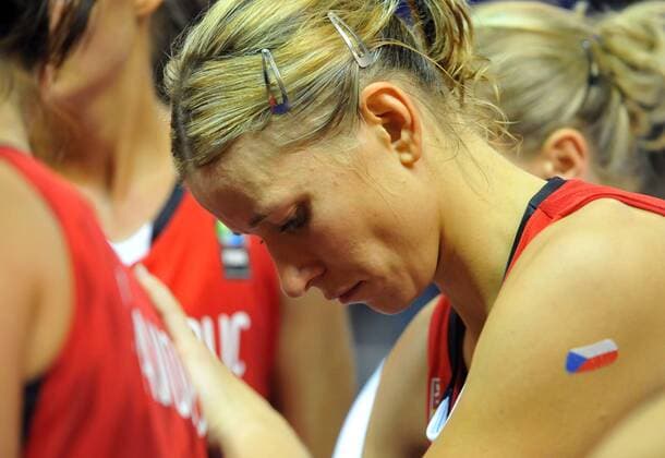 Ivana VECEROVA of Czech Republic mourns after the D group Women s Basketball World Championship match between Czech Republic and Russia in Brno, on Friday, Sept. 24, 2010. (CTKxPhoto IgorxZehl)  CTKPhoto6201009240888901 Nationalfahne