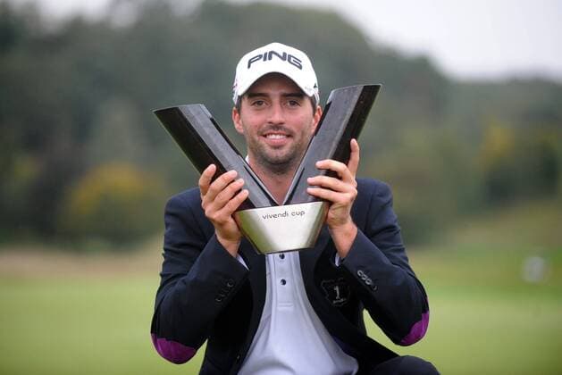 GOLF : Vivendi Cup - Sieger John PARRY (England) mit Trophäe - xAnthony.BibardxFEPx 