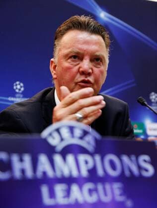 27.09.2010 Basel Hilton Hotel Medientermin vor dem Champions League Spiel FC Basel - FC Bayern München 28.09 Trainer Louis van Gaal (FC Bayern München) 
