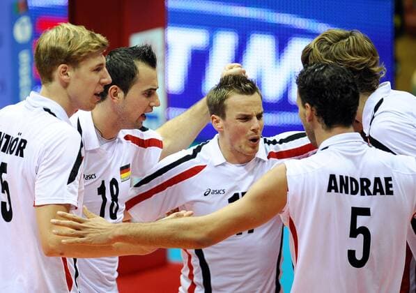 MENS WORLD CHAMPIONSHIP 2010, GER (white) vs Canada: PATRICK STEUERWALD (3L) , GEORG GROZER (18)  20100927LUK133 o0 Jubel Freude