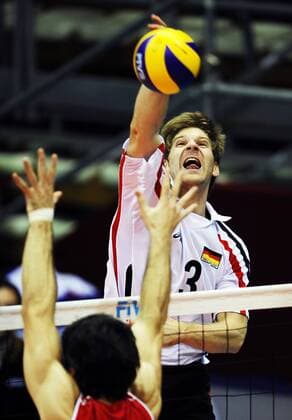 MENS WORLD CHAMPIONSHIP 2010, GER (white) vs Canada: SEBASTIAN SCHWARZ  20100927LUK138