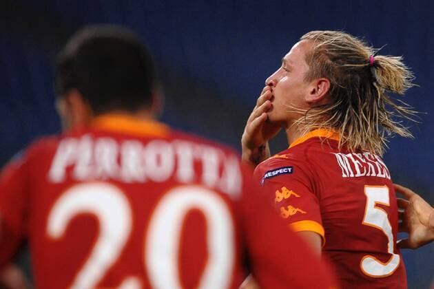 Philippe MEXES (AS Rom). 28 09 2010 - Champions League 2010 2011, AS Rom - CFR Cluj : ANDREAXSTACCIOLI o0 Jubel, Freude