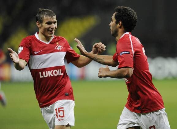 MOSCOW, Spartak Moscow s Sergei Parshivlyuk and Ibson (R) seen seen during the Champions League Group F football match in Moscow. Spartak won 3-0.  RE0D8CA9 o0 Jubel, Freude