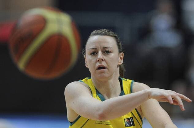 Australian Kristi Harrower plays the ball in Women s World Basketball Championship match against France in Ostrava, (CTKxPhoto JaroslavxOzana)  CTKPhoto96201009280860801