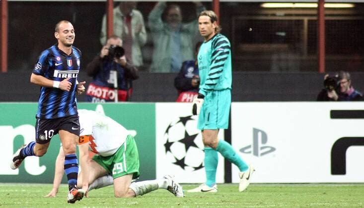 29-09-2010, Inter Mailand (blau) - Werder Bremen (weiß) - Wesley Sneijder (L) Tor zum 3-0, R Tim Wiese (Werder) ---  o0 Jubel Freude