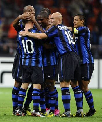 Inter Mailand vs SV Werder Bremen (weiß): Jubel Inter mit Esteban Cambiasso (M)  o0 Jubel Freude