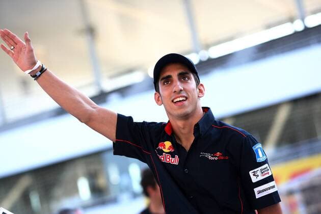 Thursday, Autograph session, Sebastien Buemi (SUI), Scuderia Toro Rosso, STR5 Japanese Grand Prix 