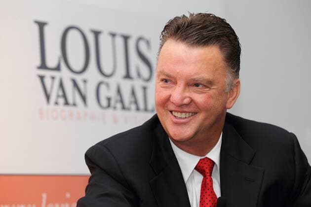 Trainer Louis van Gaal (Bayern) - Vorstellung des Buches BIOGRAPHIE UND VISION von van Gaal auf der Frankfurter Buchmesse o0 Shooting Schriftzug Freude