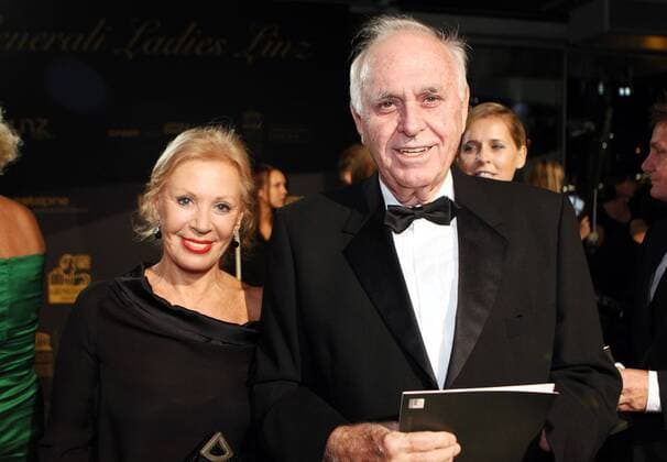 TENNIS - WTA, Generali Ladies, Anniversary Gala LINZ,AUSTRIA,09.OKT.10 - TENNIS - WTA Tour, Generali Ladies Linz, Anniversary Gala 20 Jahre Generali Ladies Linz in der voestalpine Stahlwelt. Bild zeigt Helga und Michael Kuhn (Sportsmedia).  o0 people, Familie