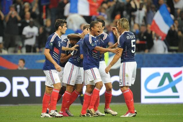 Frankreich (blau) vs. Rumänien (gelb) - v.li.: Yoann Gourcuff, Loic Remy, Philippe Mexes - xNxLEGOUICxFEPx -  o0 Jubel, Freude,