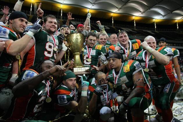 Kieler Spieler feiern den German Bowl Sieg - Kiel Baltic Hurricanes sind deutscher Meister 2010 o0 Jubel Freude