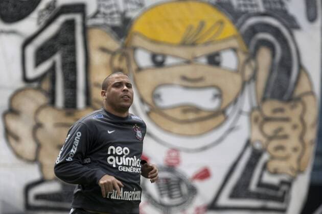 Ronaldo (Corinthians Sao Paulo), Campeonato Brasileiro de 2010. Sao Paulo SP - Brasil - 16 10 2010 x(7x)xDanielxAugustoxJr.x 