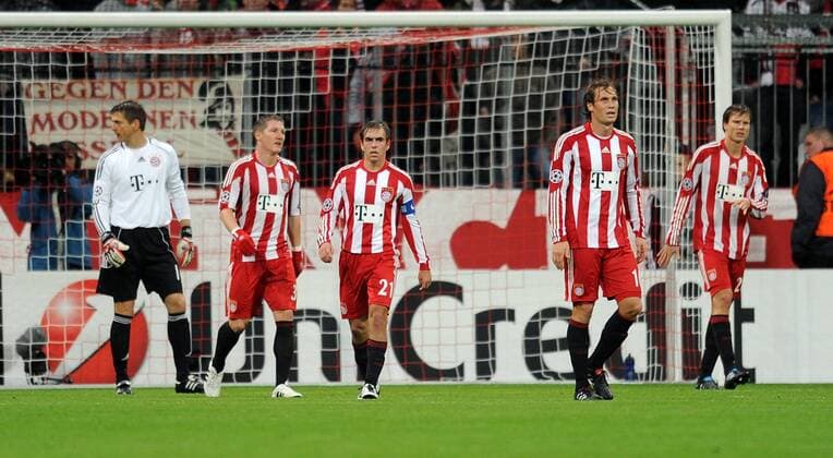 FUSSBALL CHAMPIONS LEAGUE SAISON 2010 2011 GRUPPE E 19.10.2010 FC Bayern Muenchen - CFR 1907 Cluj (v. li.) Enttaeuschung nach dem 0:1 Tor, Hans Joerg Butt, Bastian Schweinsteiger, Philipp Lahm, Andreas Ottl, Holger Badstuber (FC Bayern Muenchen) 