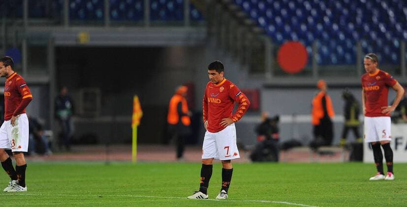 AS Rom (rot) vs FC Basel (gelb): David Pizarro  o0 Enttäuschung