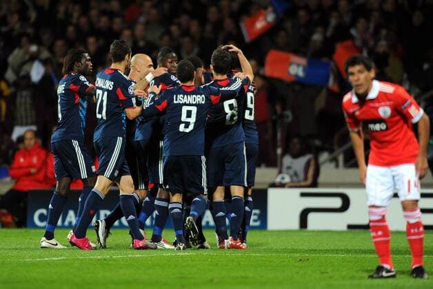 OLYMPIQUE LYON vs. SL BENFICA LISSABON 2:0 - Champions League - Pape Diakhate (Lyon, L) jubelt mit seinen Mitspielern - xAnthonyBibardxFEPx 