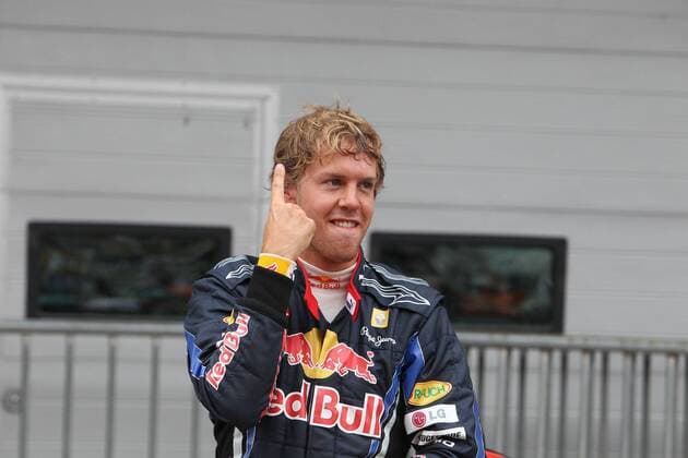 Formel 1, GP Korea in Yeongam, 23.10.10, Sebastian Vettel, Red Bull Racing, feiert die Pole Position o0 Jubel Freude Qualifying