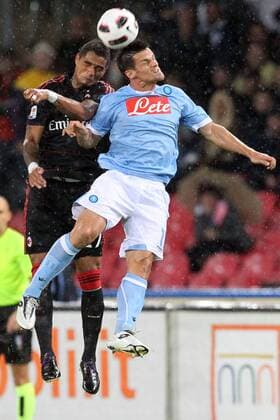 SSC Neapel (blau) - AC Mailand (schwarz): Christian Maggio (R) -Kevin-Prince Boateng 