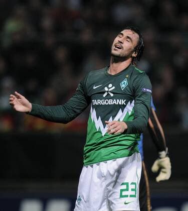 FUSSBALL CHAMPIONS LEAGUE SAISON 2010 2011 GRUPPE A 02.11.2010 SV Werder Bremen - FC Twente Enschede, Hugo Almeida (SV Werder Bremen) enttaeuscht 