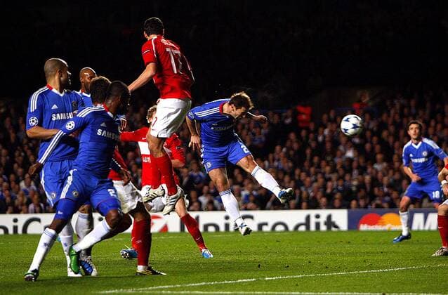 Branislav Ivanovic (4.L) of Chelsea scores his side s third goal. UEFA Champions League, Chelsea FC London vs Spartak Moscow, 3rd November, 2010 EDITORIAL USE ONLY. No use with unauthorised audio, video, data, fixture lists, club league logos or live services. Online in-match use limited to 120 images, no video emulation. No use in betting, games or single club league player publications. o0 Tor